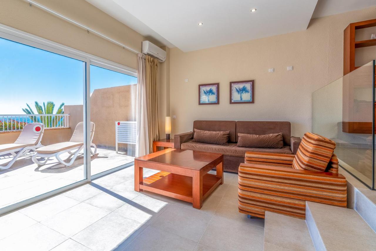 apartamentos vista sur playa de las americas tenerife livingroom2