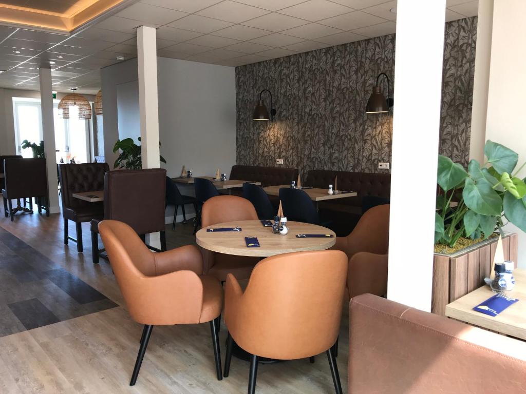 aquarius hotel scheveningen indoor