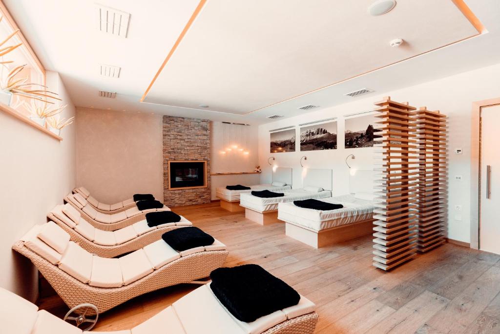 boutique hotel nives luxury & design in the dolomites selva di val gardena dolomiten spa
