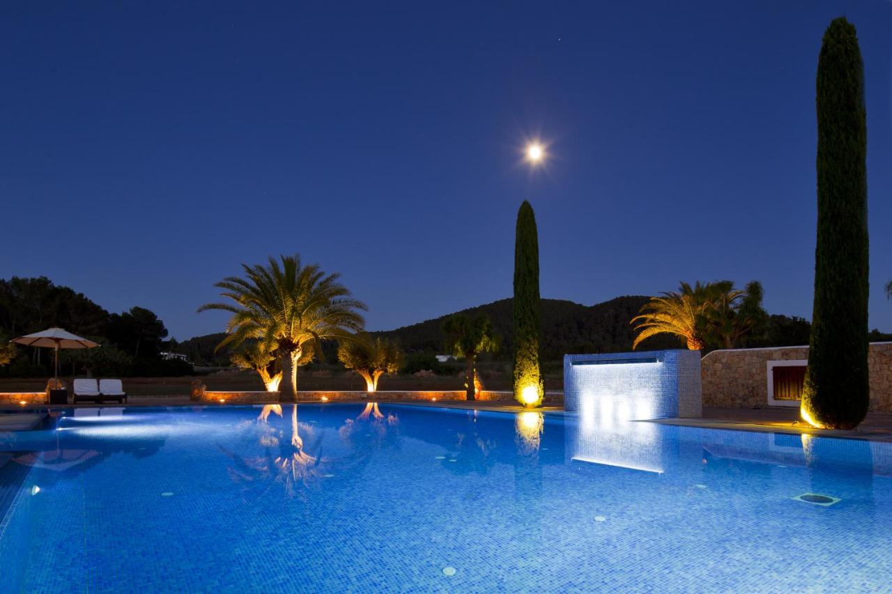 ca na xica hotel spa ibiza 1 pool at night