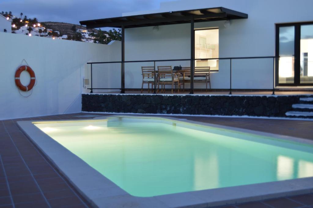 casa alba nazaret lanzarote pool