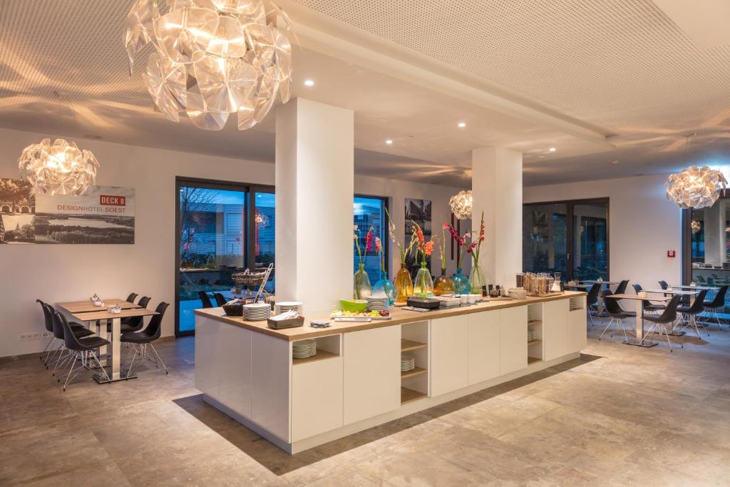 deck 8 design hotel soest soest sauerland lobby