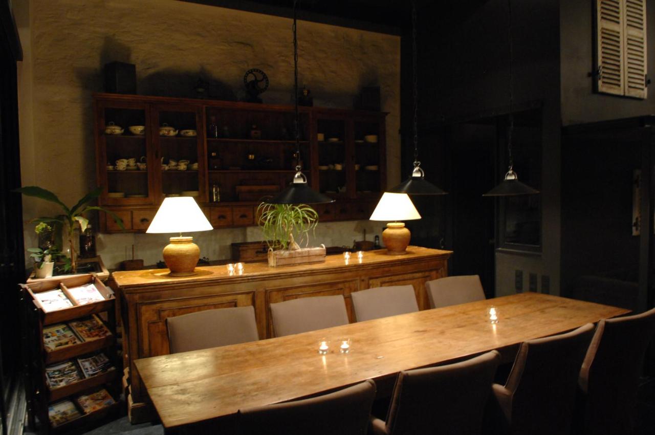 design hotel de waterzooi ghent belgien room table