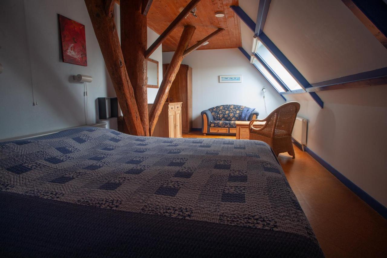 gerbrandy state boazum friesland bedroom