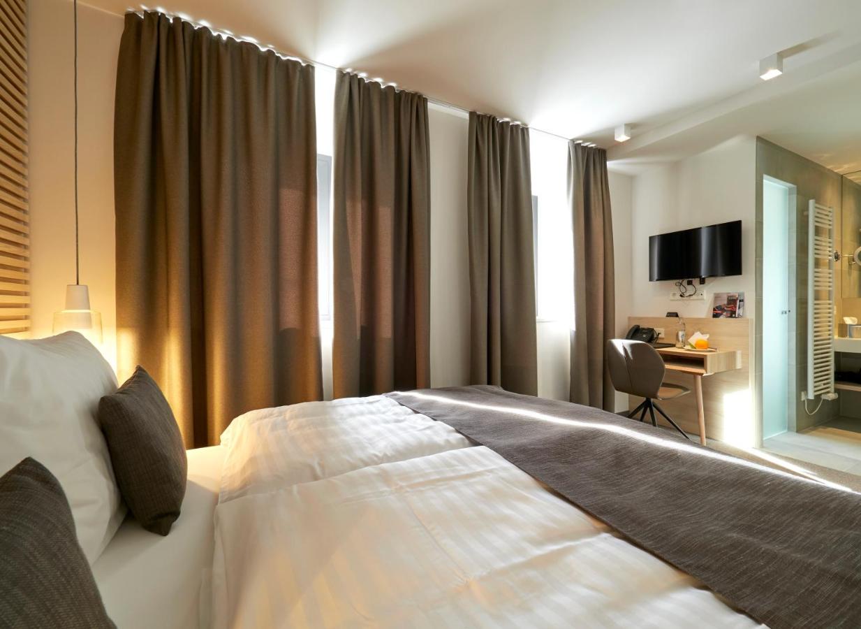 hostellerie stafelter walferdange luxembourg bed