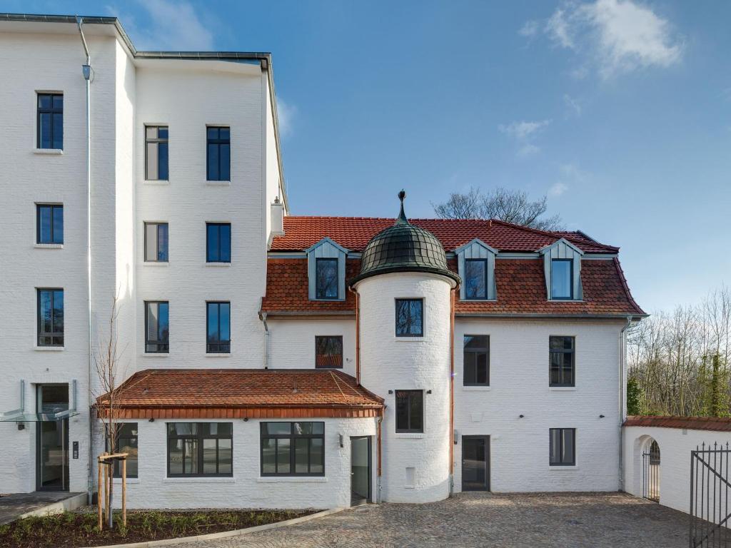 hotel boardinghouse rathsmühle aachen building