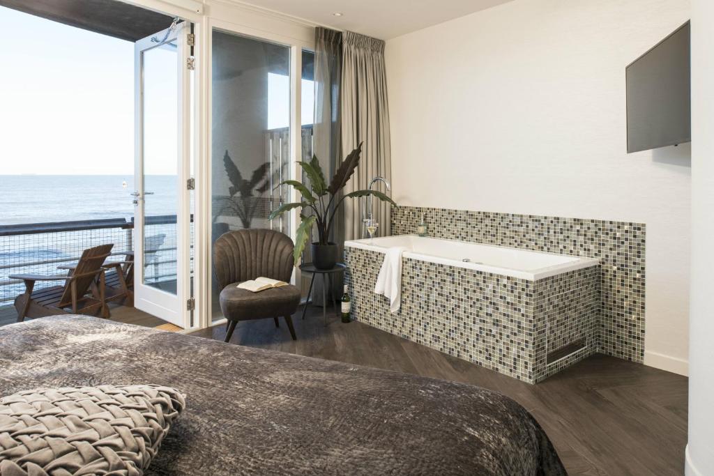 hotel de pier suites scheveningen