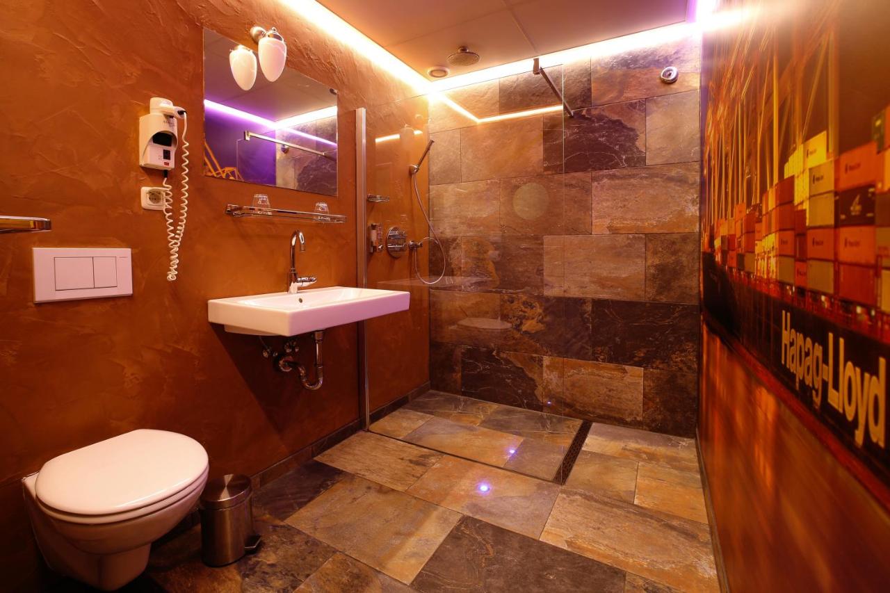 hotel de plataan delft centrum doelenplein delft bathroom