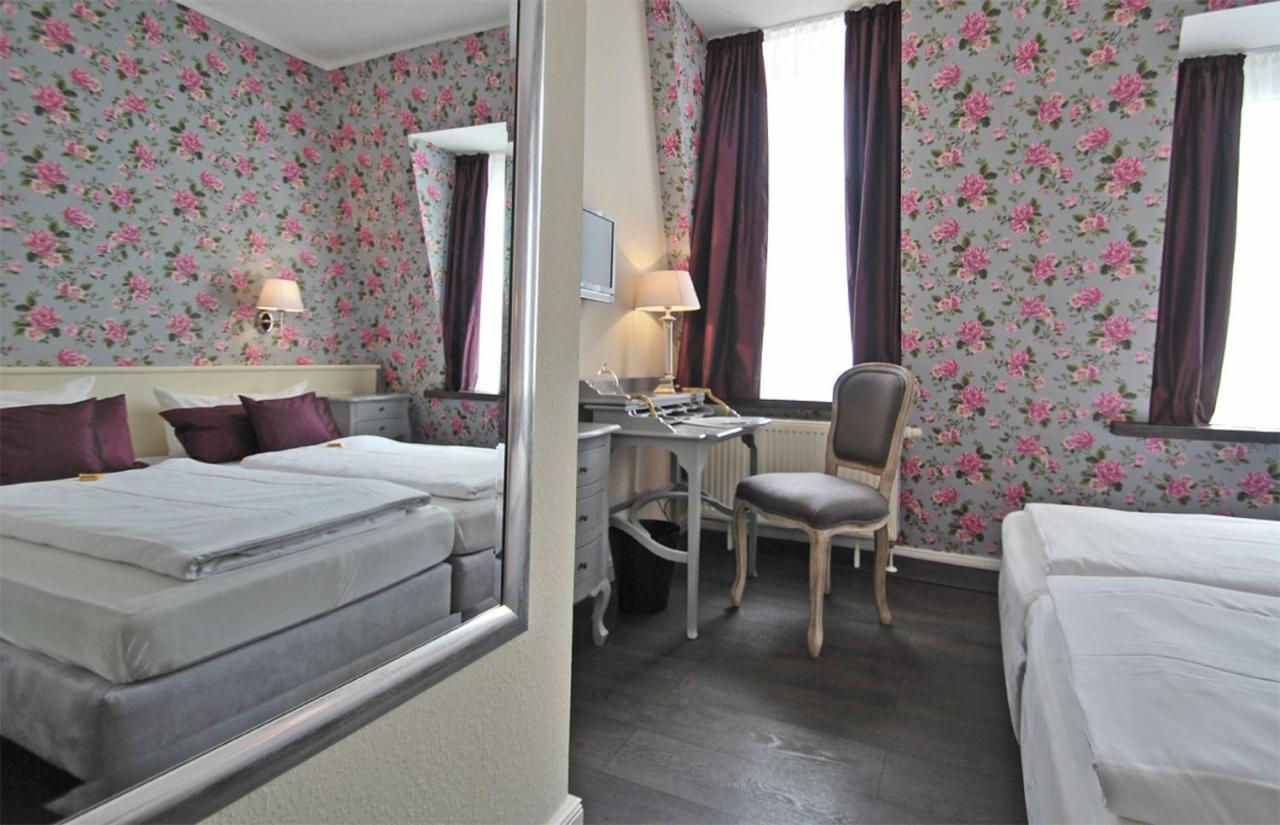 hotel domspitzen cologne köln living room