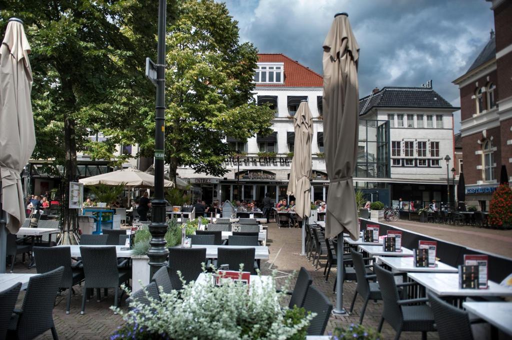 hotel et le cafe de paris apeldoorn outdoor