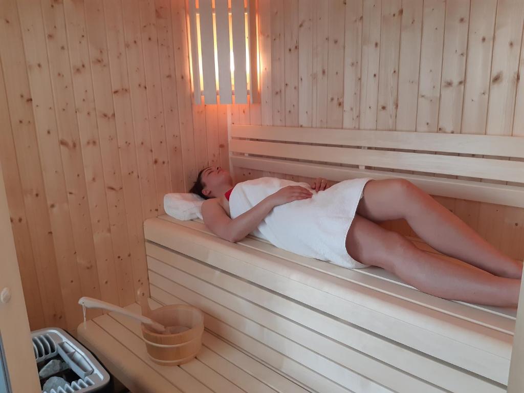 hotel la roseraie saint étienne au mont pas de calais sauna