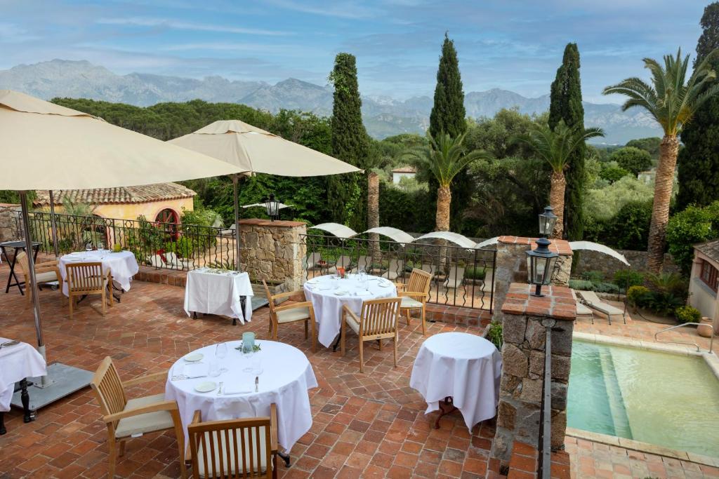 hotel la signoria calvi korsika patio