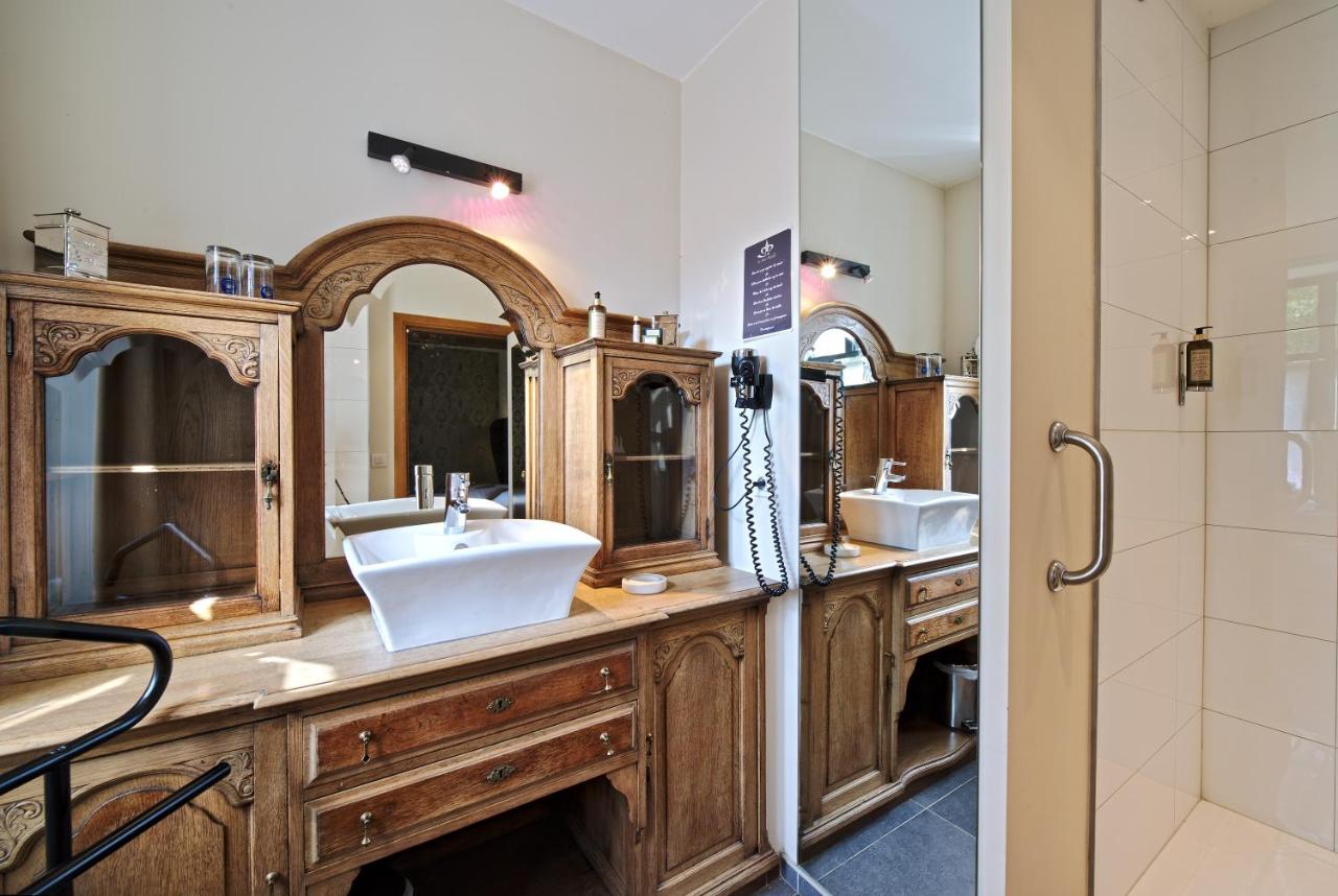 hotel le saint hadelin celles ardennen sink