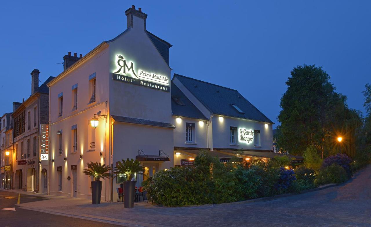 hotel reine mathilde bayeux normandie building