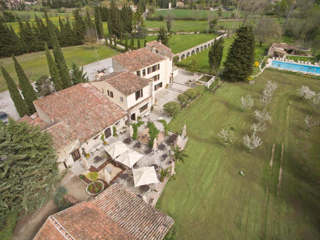 hotel restaurant le moulin de la camandoule fayence provence view