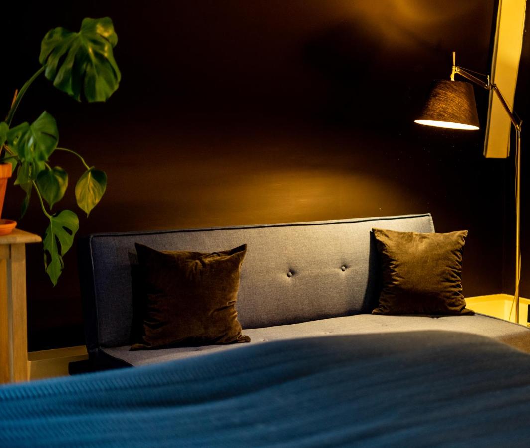 hotel simple utrecht pillows