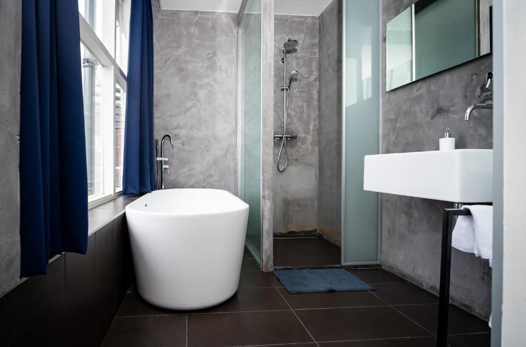 hotel simple utrecht stadt bath