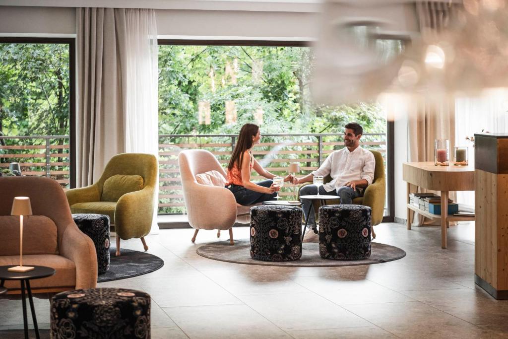 hotel stoa elegant & romantic guest house san vigilio di marebbe dolomiten chat