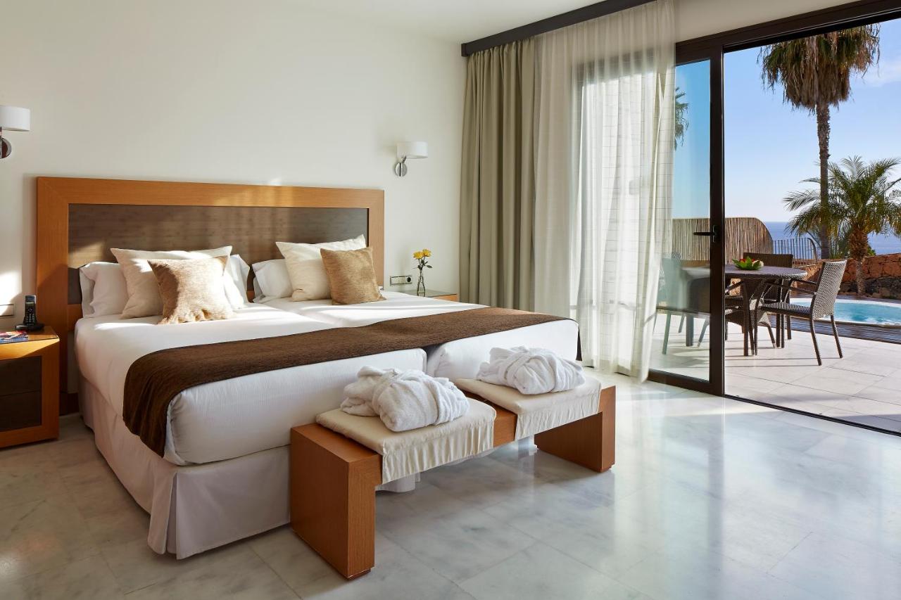 hotel suite villa maria adeje tenerife bed