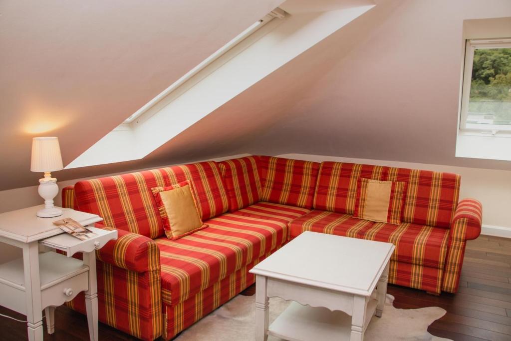 hotel villa marstall heidelberg sofa
