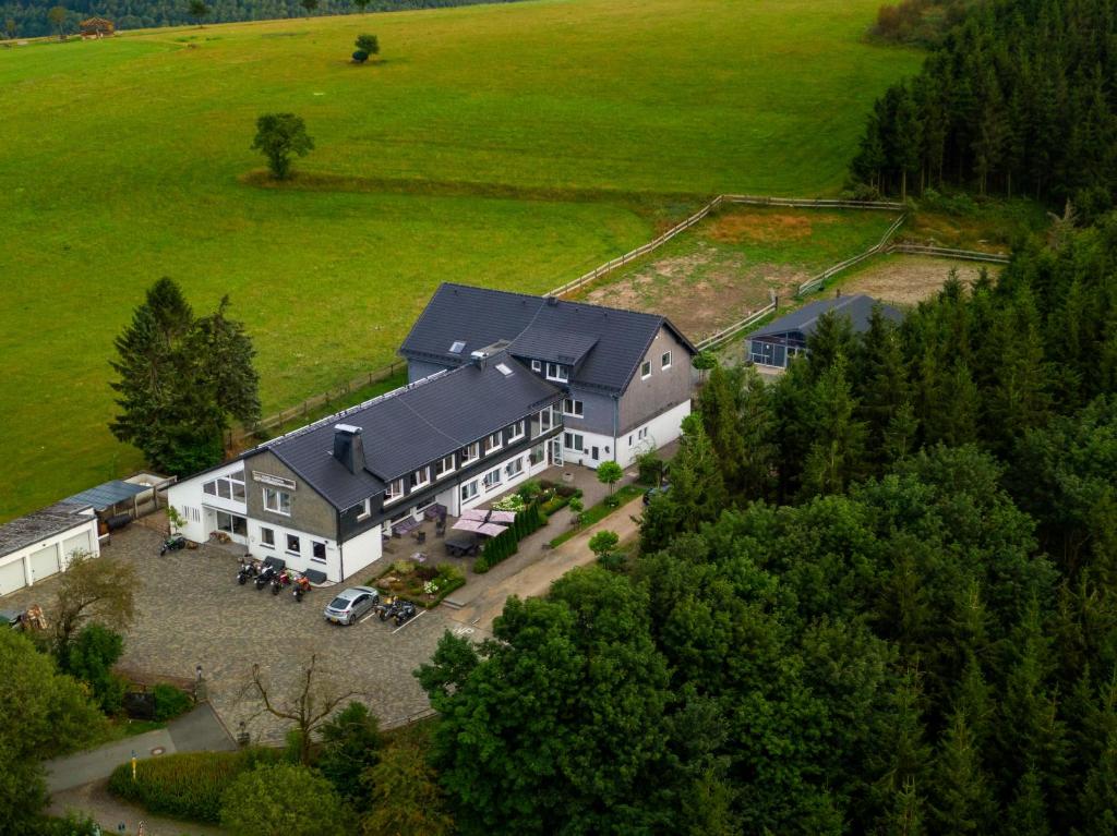 hotel wittgensteiner landhaus winterberg sauerland building