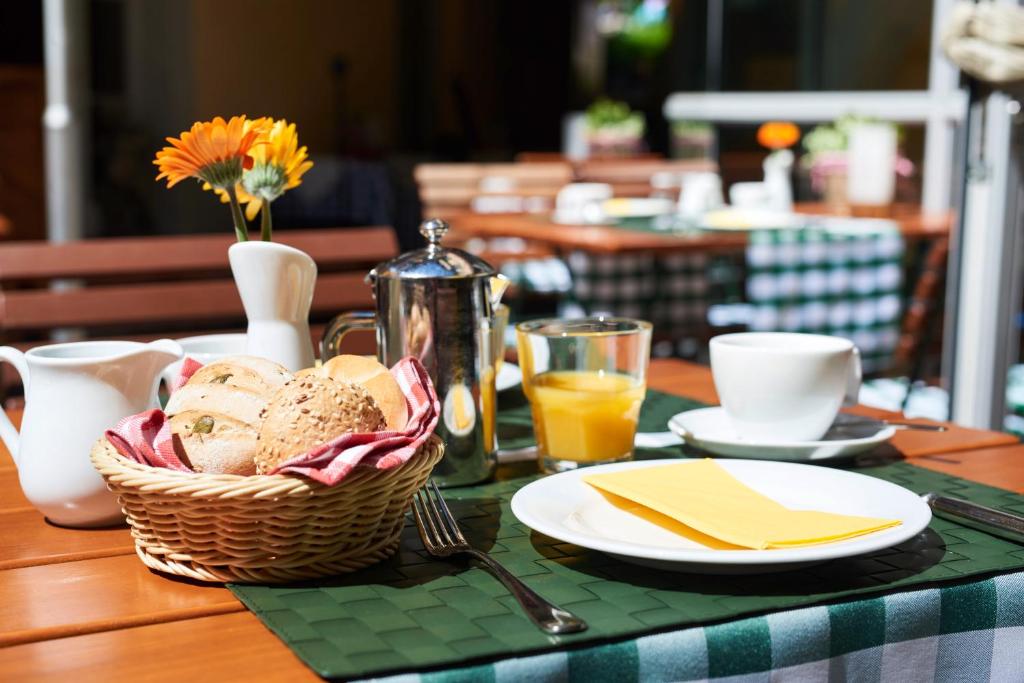 hotel zur alten brücke heidelberg food 2