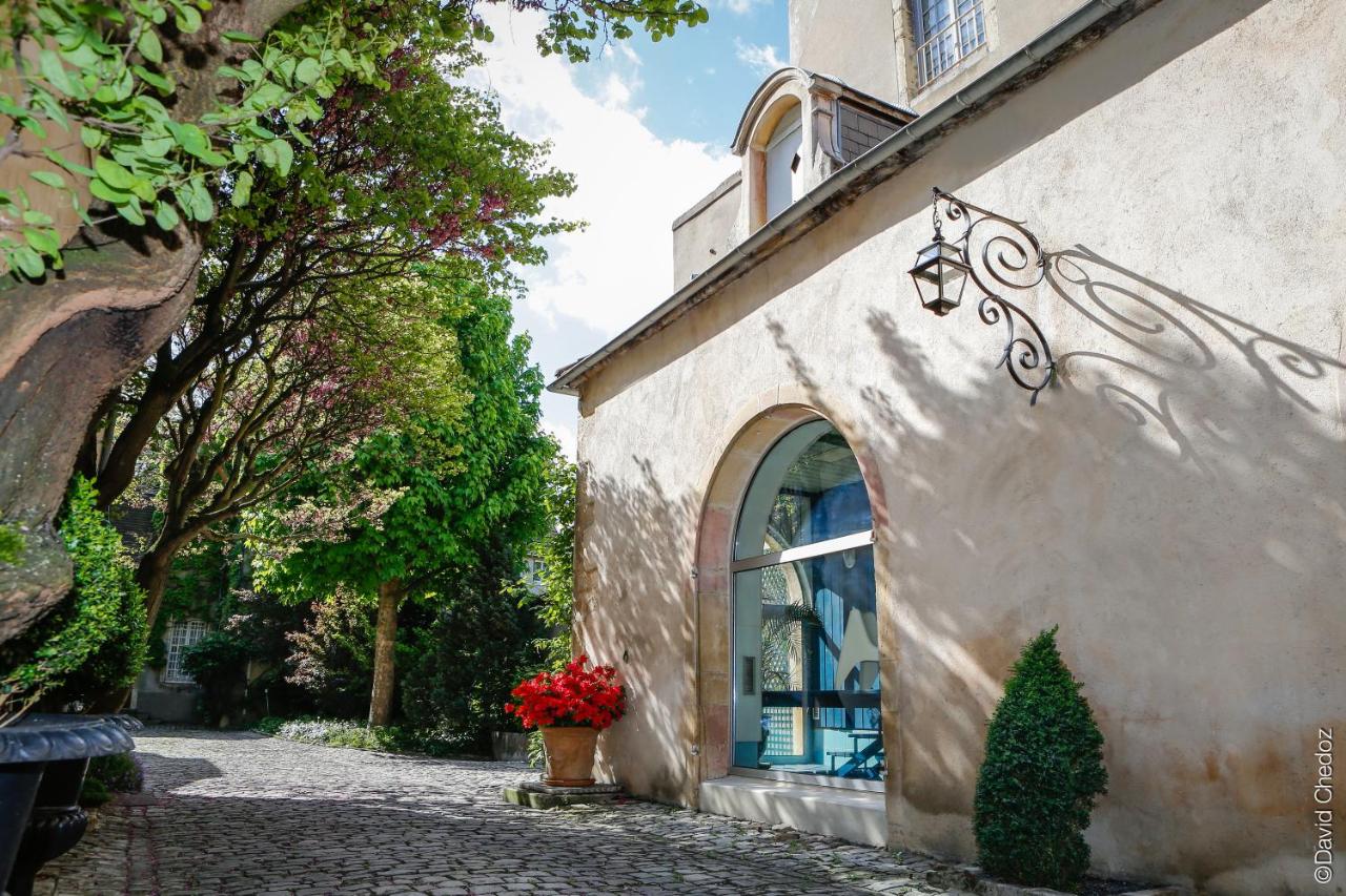 hotel la cour berbisey dijon burgund building