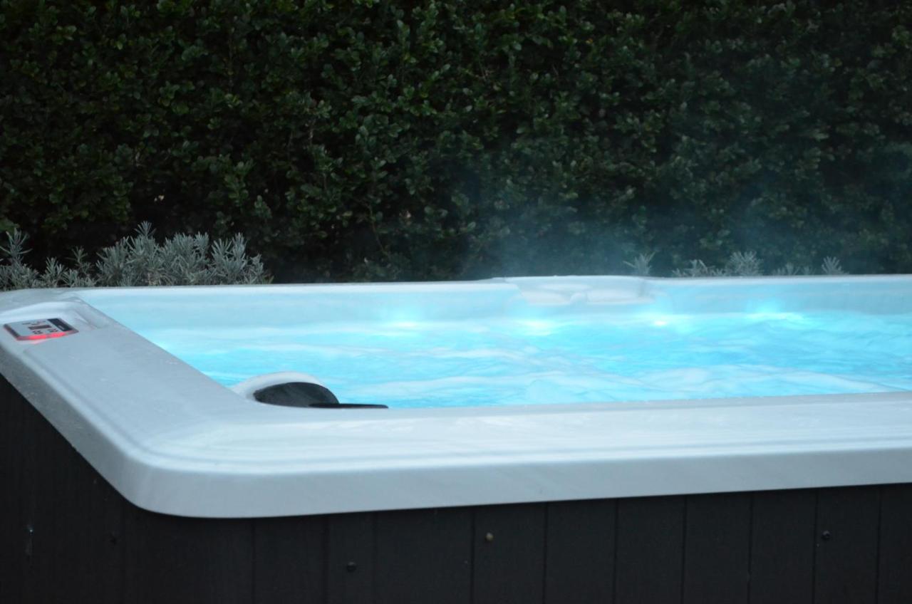 tour du tresorier tournus frankreich jacuzzi