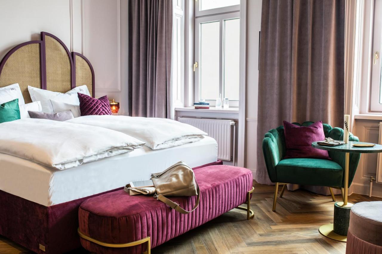 hotel josefine wien bed 2