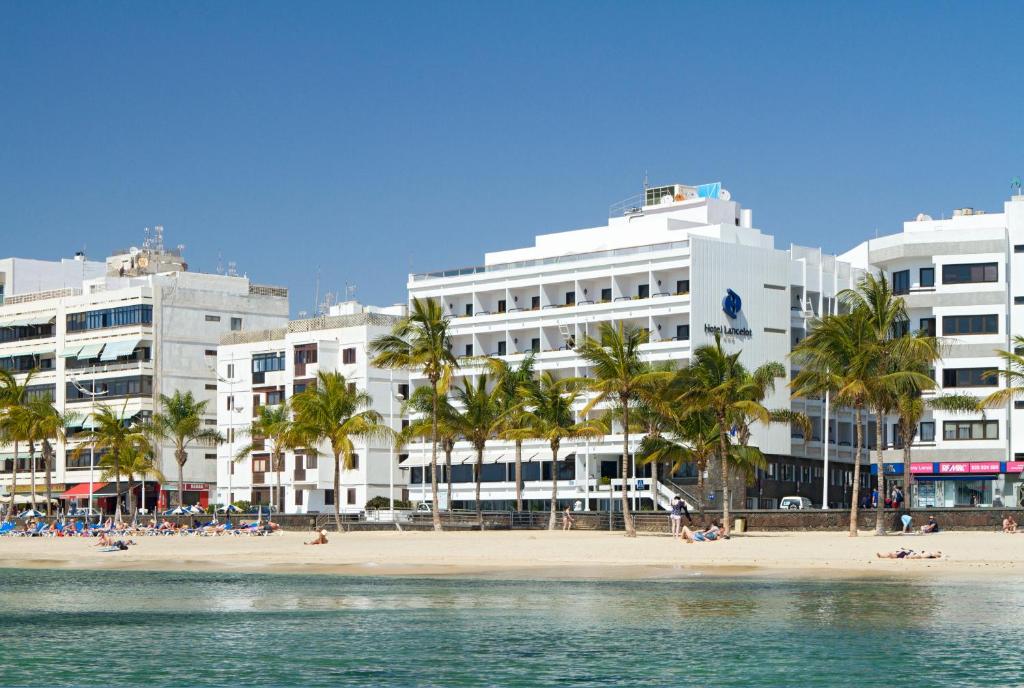 hotel lancelot arrecife lanzarote building