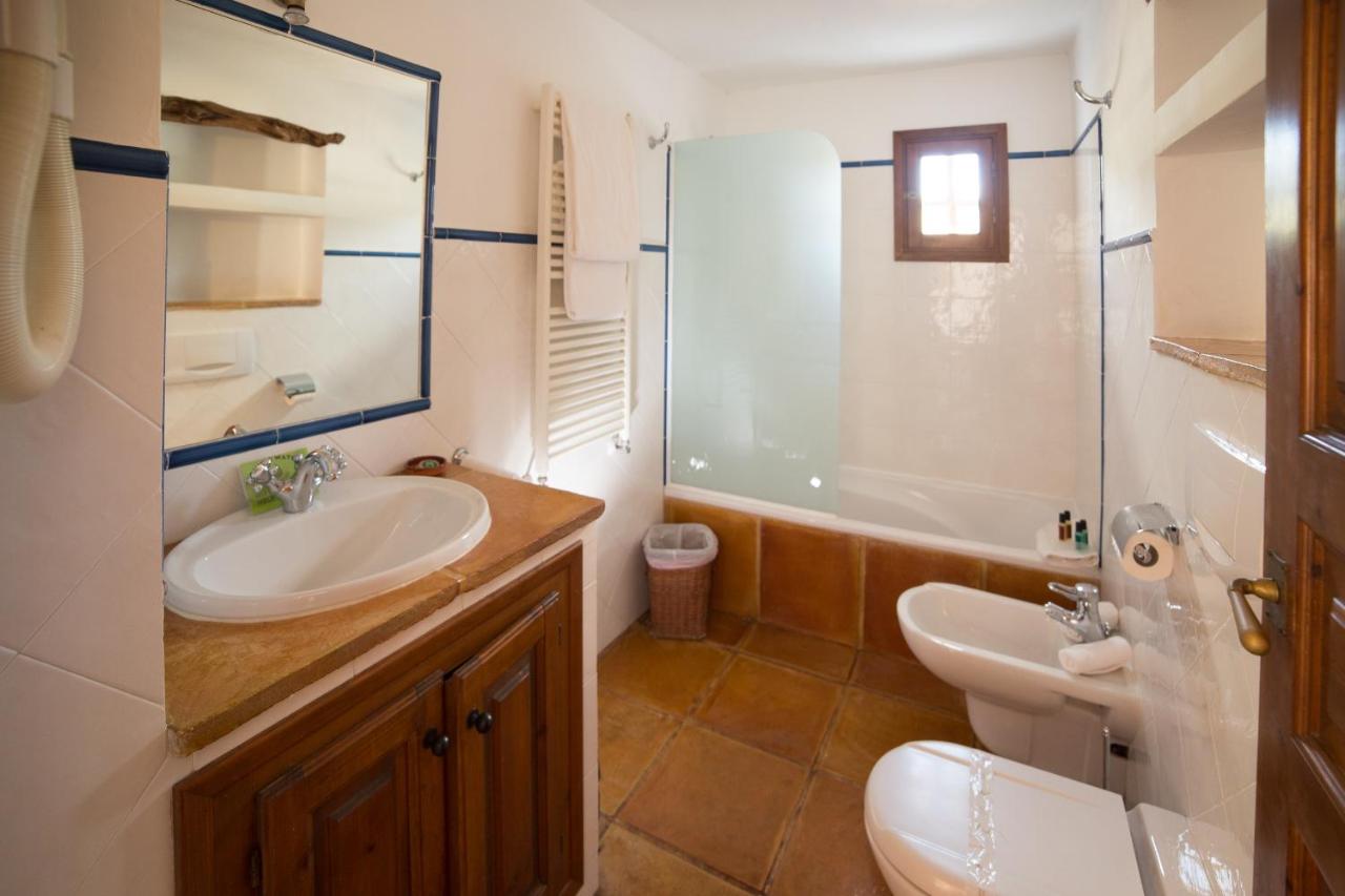 hotel rural can pujolet santa ines santa agnès de corona ibiza bathroom