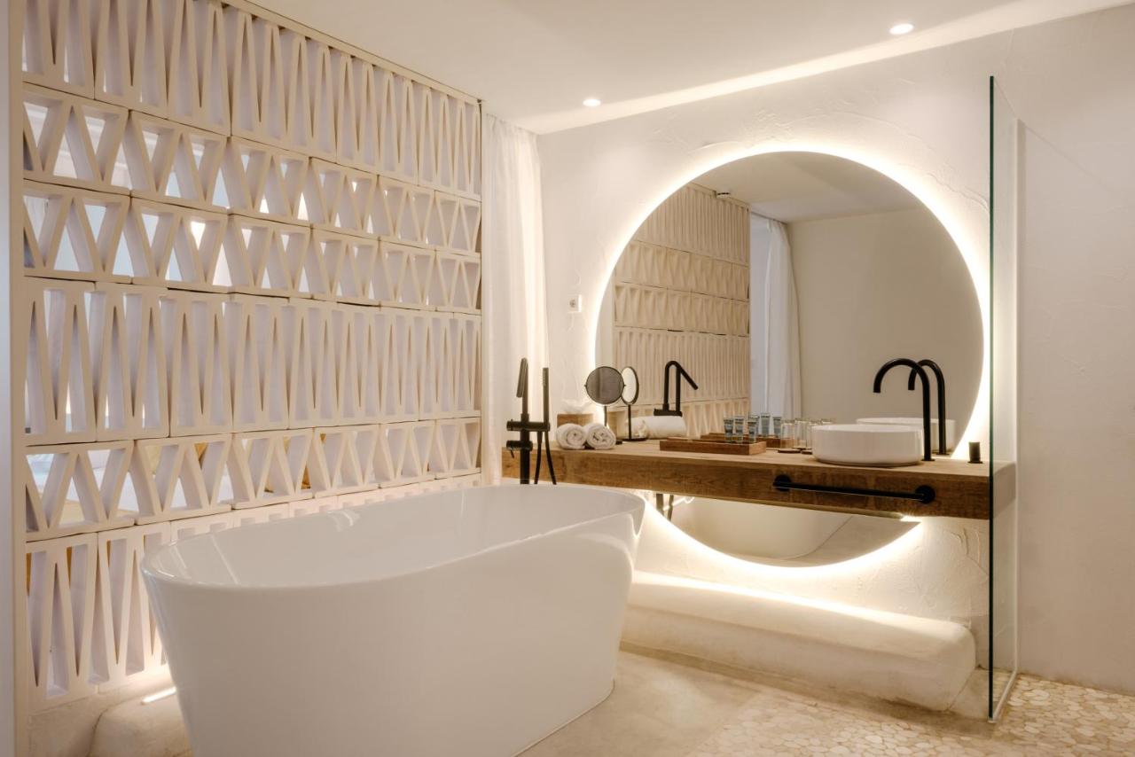 nativo hotel santa eularia des riu ibiza tub