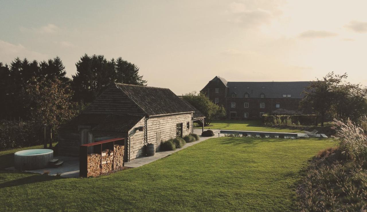 domaine sur les sarts bed breaksfast ohey ardennen outside view