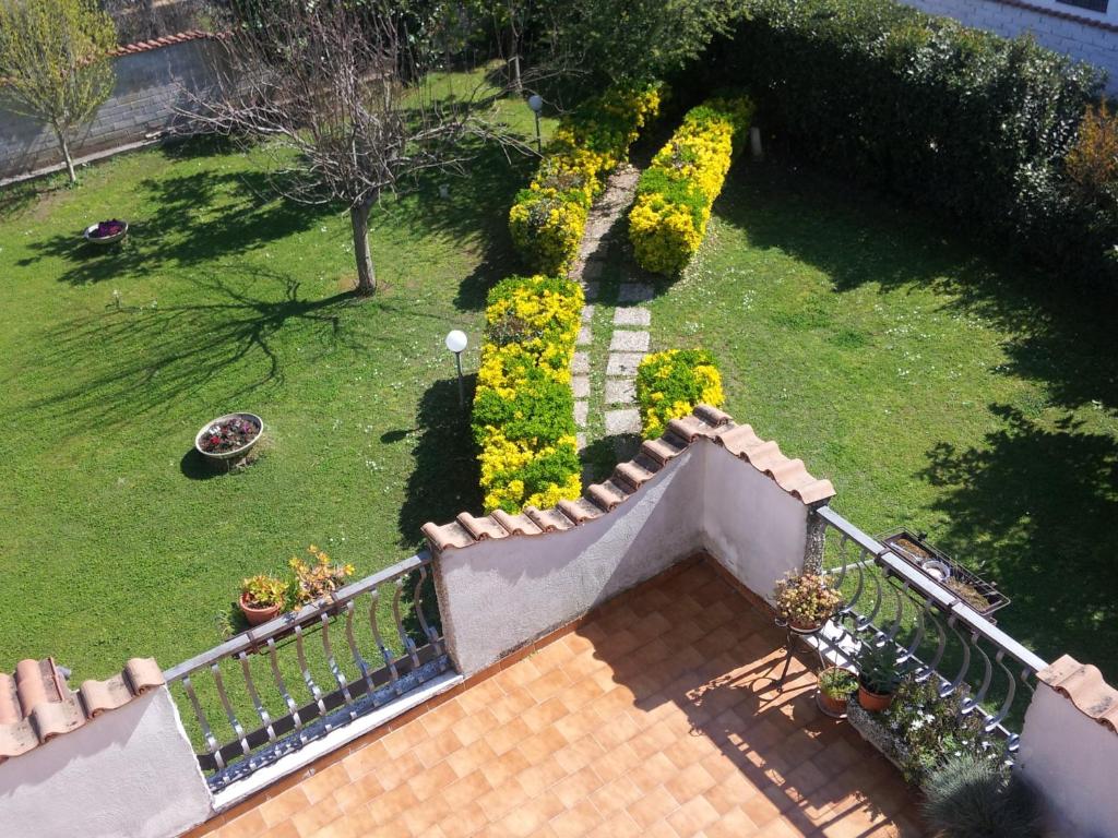 hotel alexander bed and breakfast ciampino italien terrace