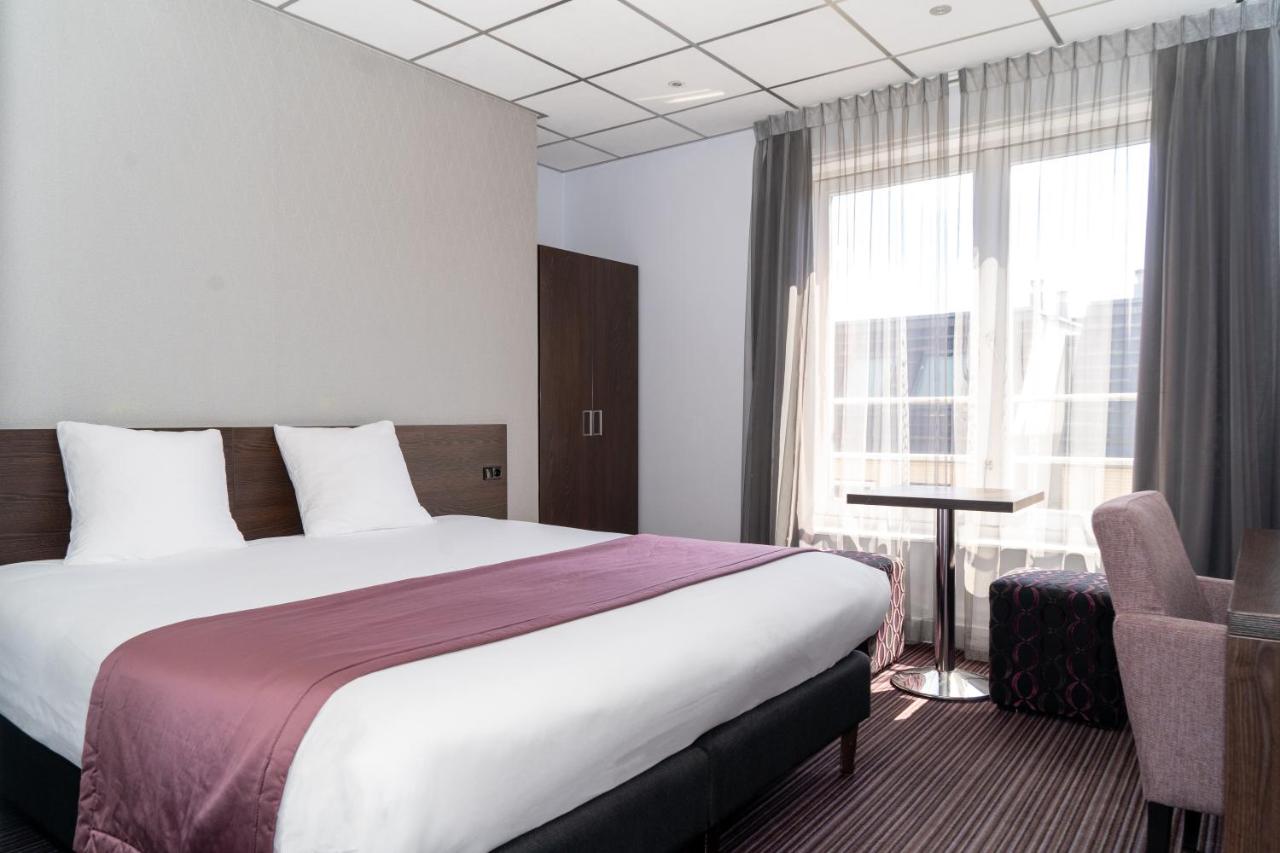 hotel luxer warmoesstraat amsterdam bedroom