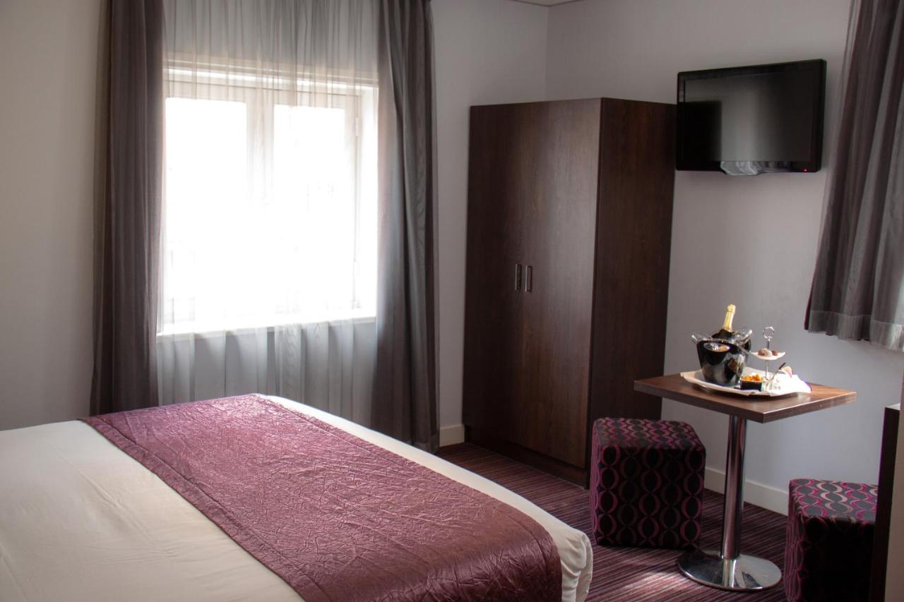 hotel luxer warmoesstraat amsterdam room