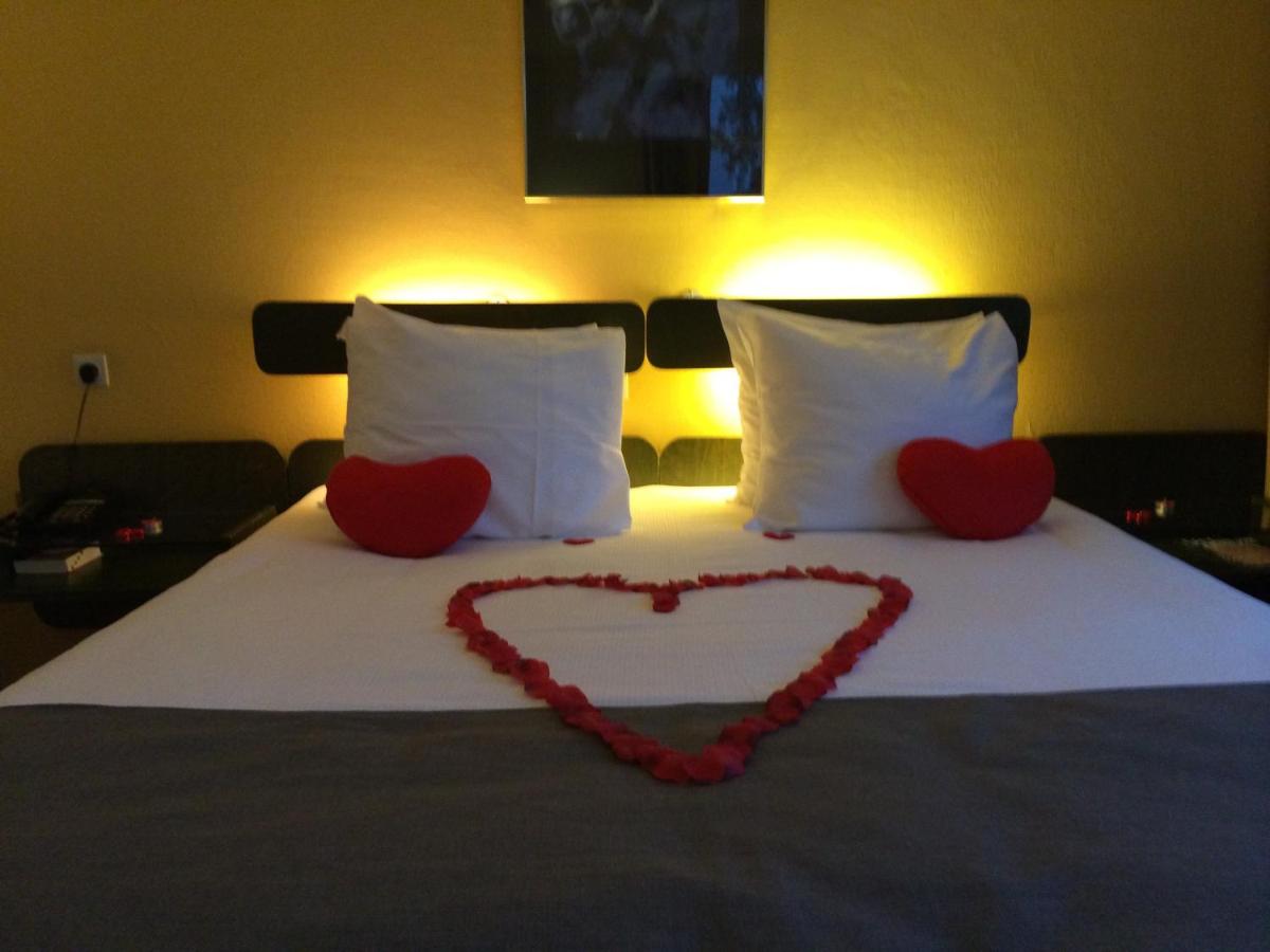 hotel hotel emma rotterdam bed with design