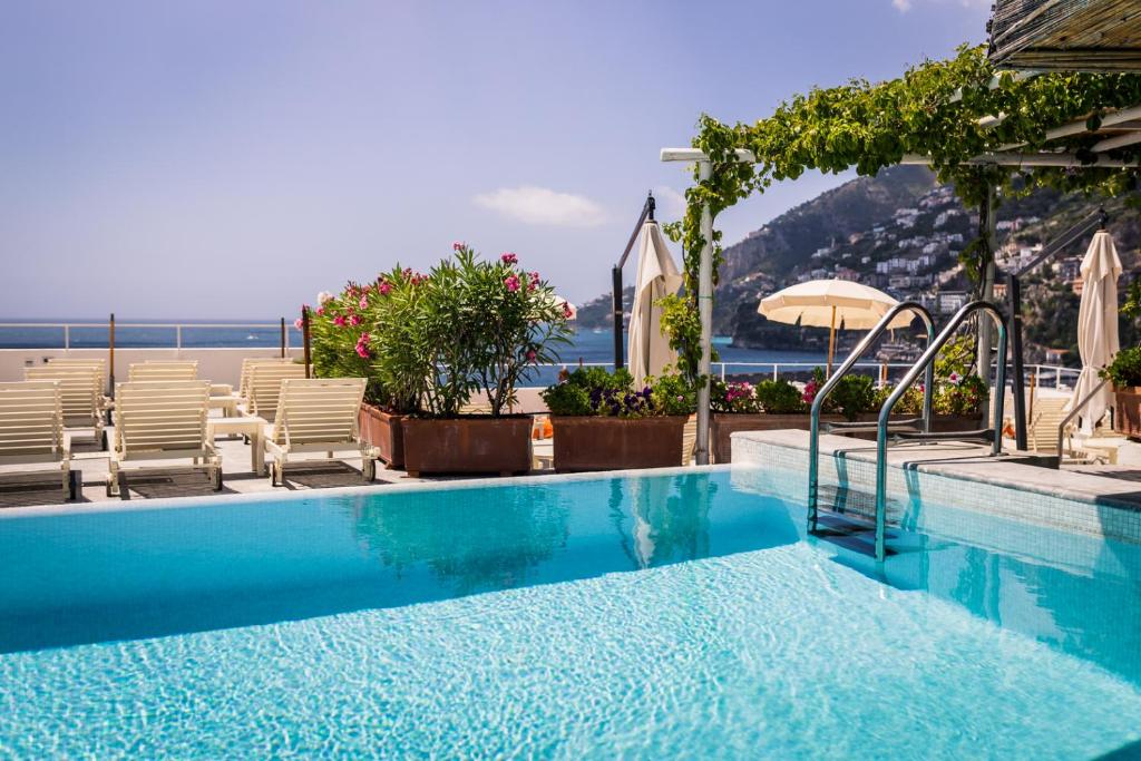hotel marina riviera amalfi amalfiküste pool