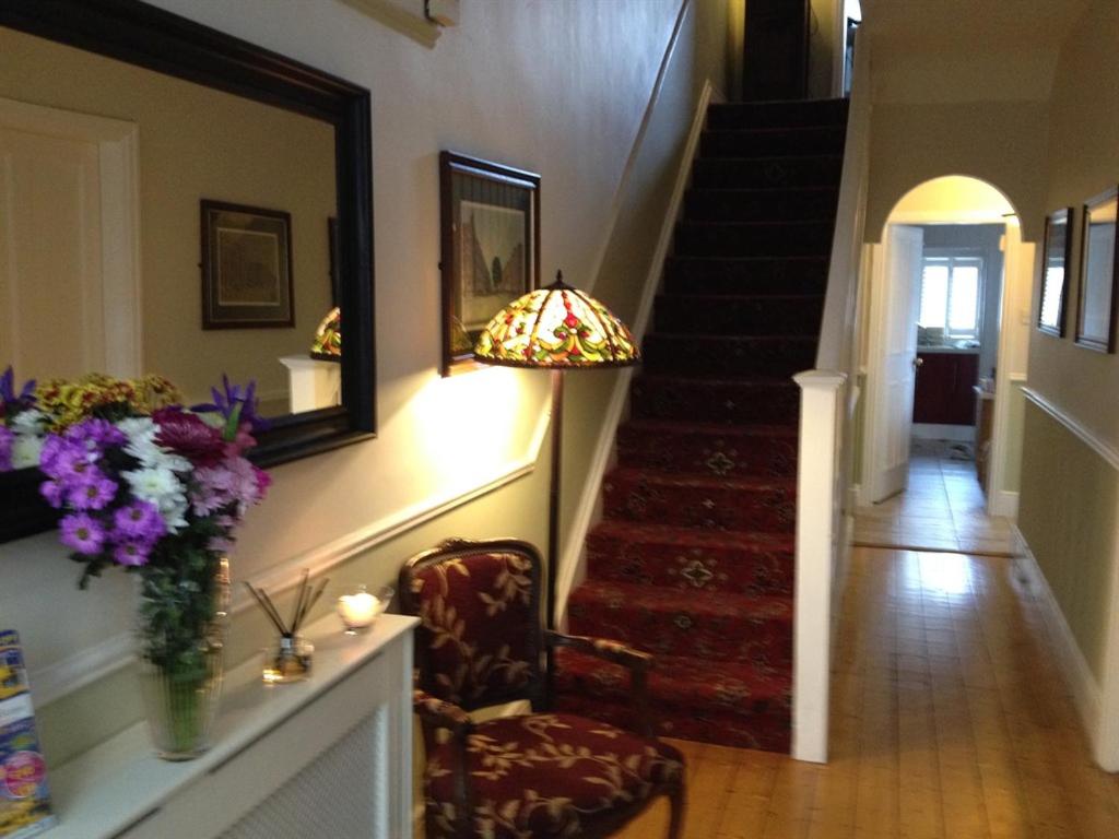 hotel avoca house bb dublin entry