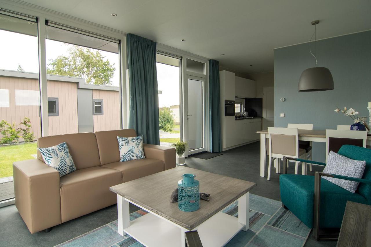 hotel chaletpark de lits oostermeer friesische seen living room
