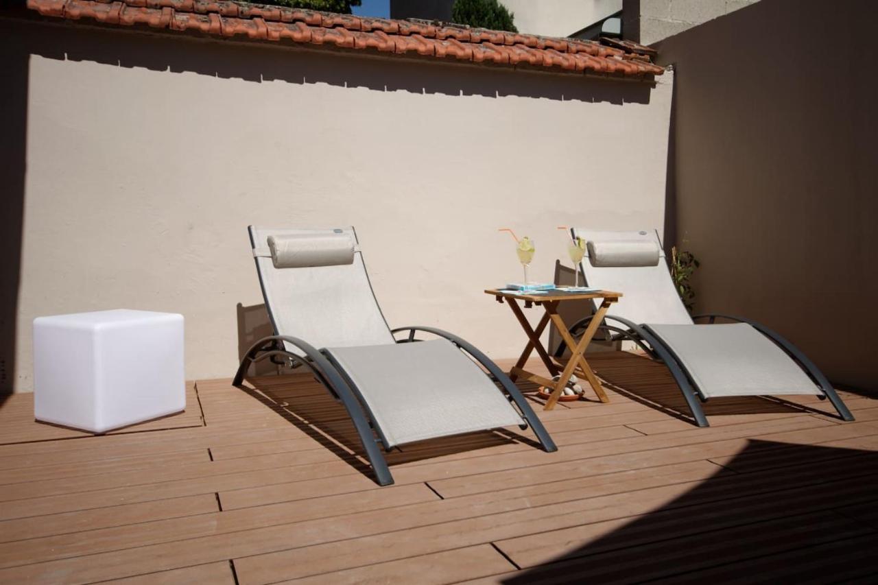 mv suite spa reims champagne chairs