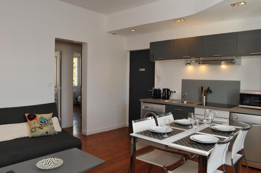 apartments les suites angevines angers loire dining