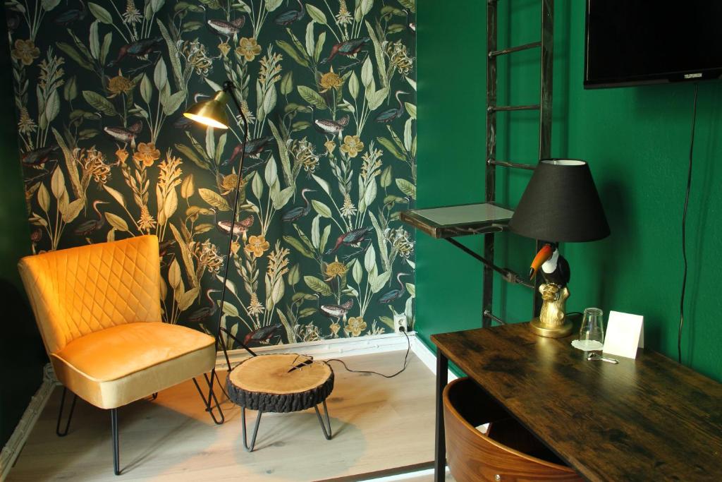 arthotel connection berlin sofa