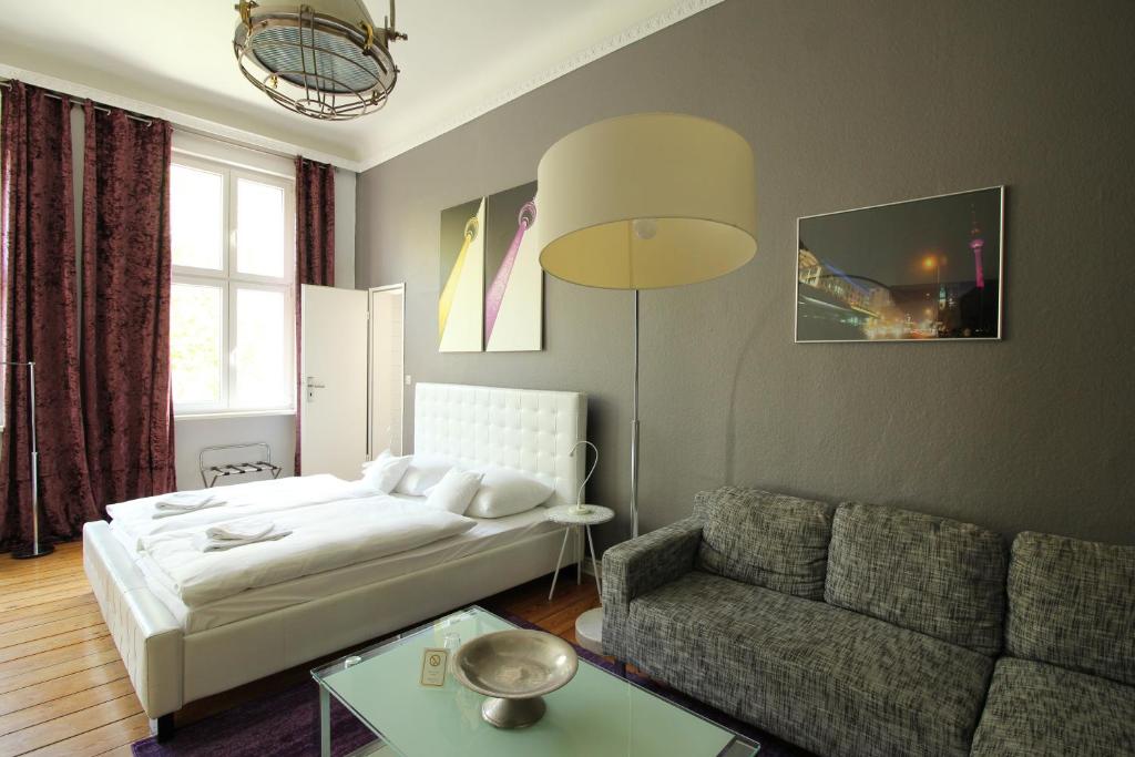 arthotel connection berlin bed