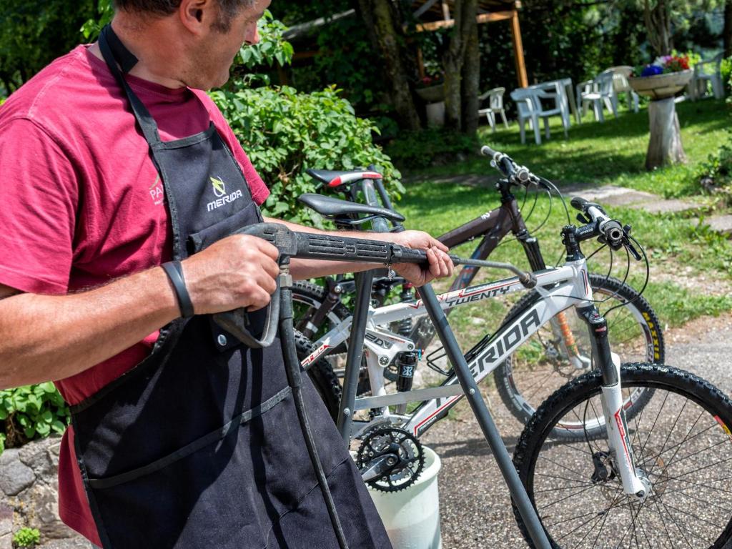 hotel albergo panorama panchià dolomiten biclycle