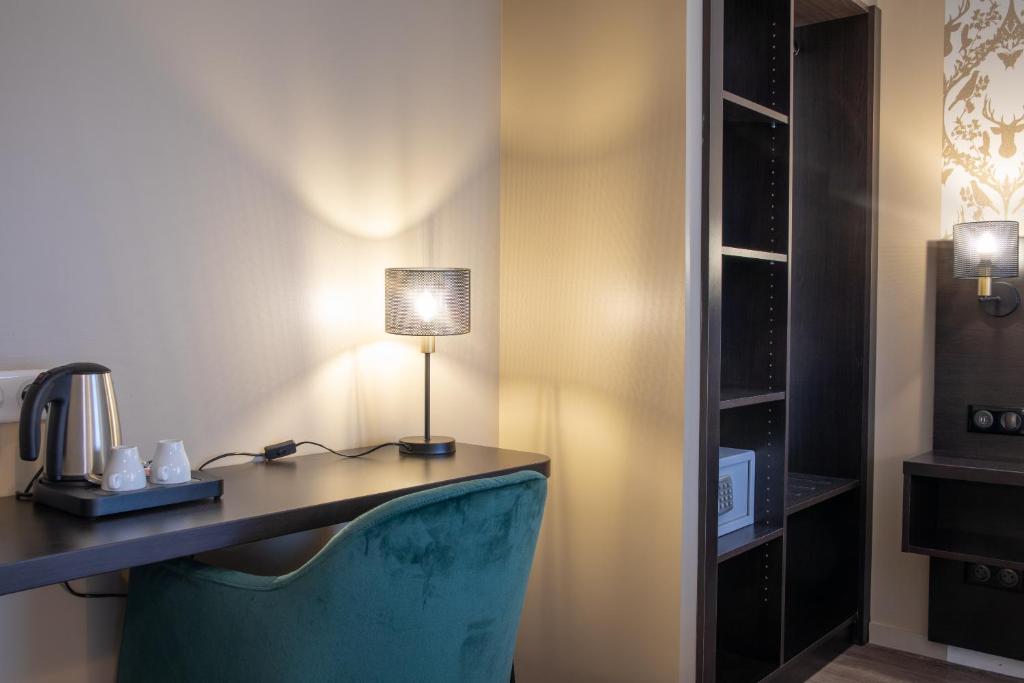 hotel brame de sologne muides sur loire desk