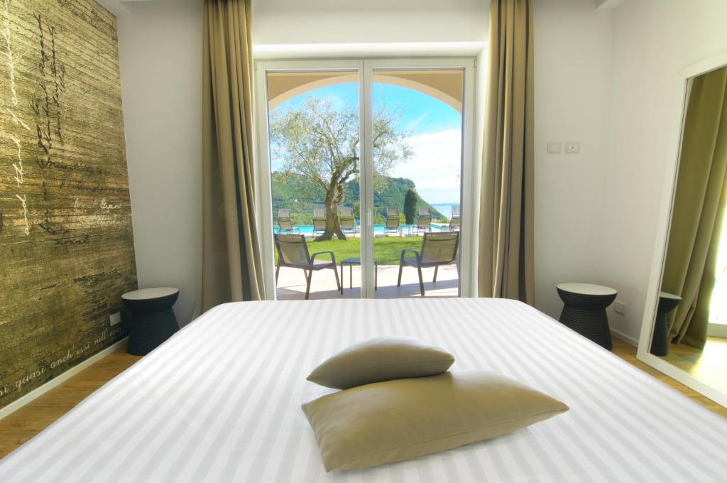 hotel ca' barbini resort garda gardasee bed