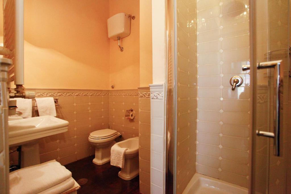 Hotel Casa De Fiori Apartments Rom wc