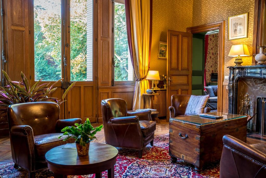 hotel chateau de verrieres & spa saumur loire living room