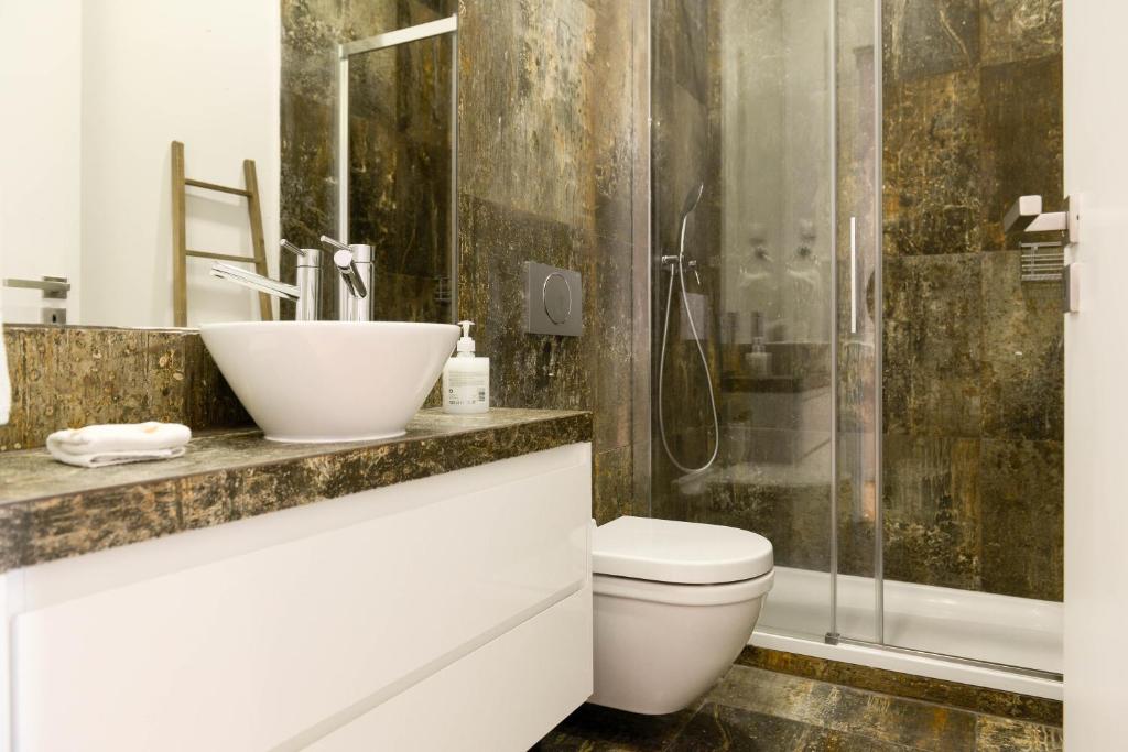 gulbenkian gardens apartments lissabon wc